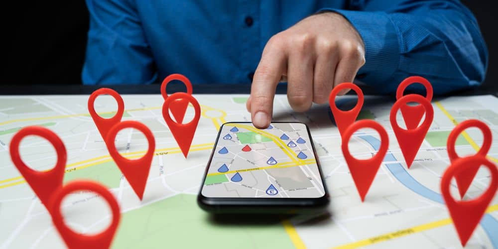 dba-local-seo-example Simple diagram showing how local SEO helps people find a business